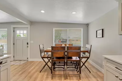 48 W Moon Ridge Dr, Murray, UT 84107 - Photo 7