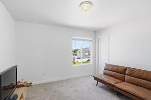 1974 E Hummingbird Dr, Eagle Mountain, UT 84005 - Photo 21
