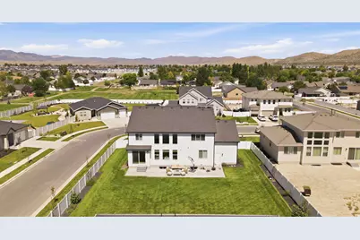 1974 E Hummingbird Dr, Eagle Mountain, UT 84005 - Photo 33