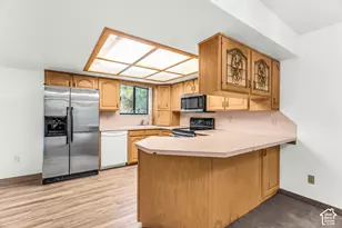 1113 Country Hills Dr, Ogden, UT 84403 - Photo 7