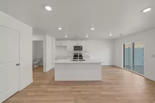 2261 S Wolverine Way, Washington, UT 84780 - Photo 11