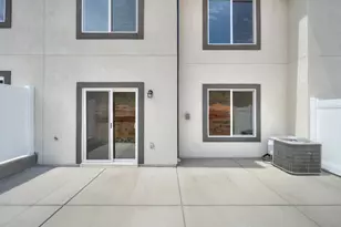 2261 S Wolverine Way, Washington, UT 84780 - Photo 7