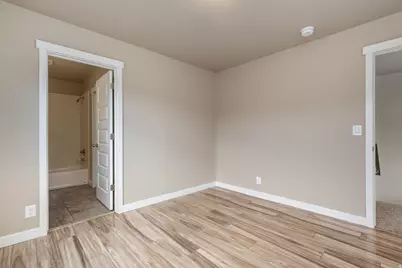 22 W Tytus Dr S, Murray, UT 84107 - Photo 9