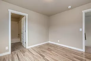 22 W Tytus Dr S, Murray, UT 84107 - Photo 9
