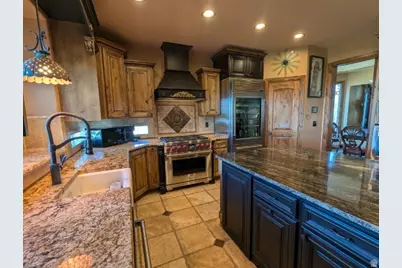 660 E Eagle Ridge Dr S, North Salt Lake, UT 84054 - Photo 43