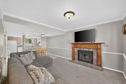 665 N 100 E #8, Provo, UT 84606 - Photo 3