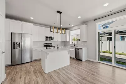 2104 W 3360 S, Syracuse, UT 84075 - Photo 3
