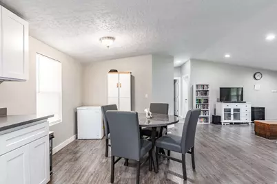 8522 S Solar Way E #8522, Sandy, UT 84070 - Photo 13