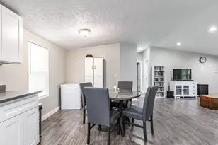 8522 S Solar Way E, Sandy, UT 84070 - Photo 13