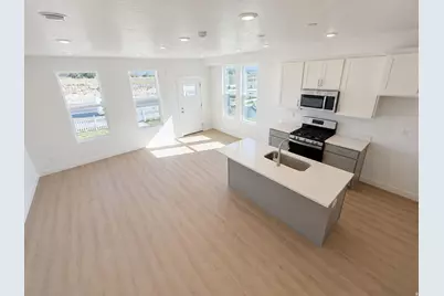 921 W Halvorsen Pkwy #221, Saratoga Springs, UT 84045 - Photo 9