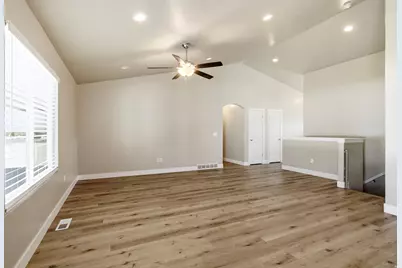 664 S Saddle Rd, Grantsville, UT 84029 - Photo 9