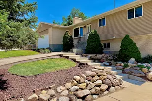 916 E Sunburn Ln, Sandy, UT 84094 - Photo 3