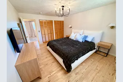 916 E Sunburn Ln, Sandy, UT 84094 - Photo 25