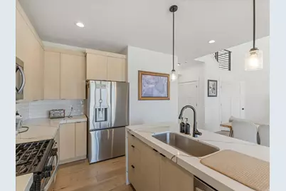 10554 S Bay Meadow Dr E #2, Sandy, UT 84092 - Photo 5