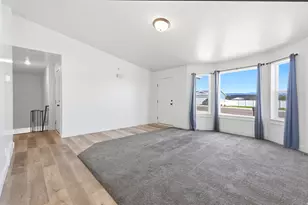 2102 E 1820 S, Vernal, UT 84078 - Photo 3