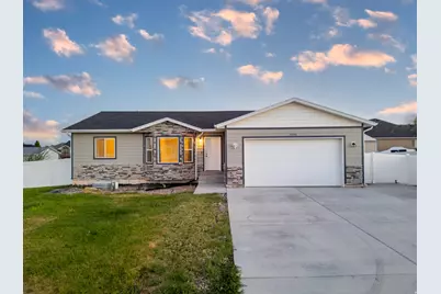 2102 E 1820 S, Vernal, UT 84078 - Photo 1