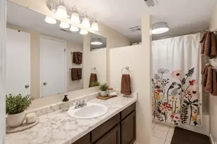 7265 S 1950 E, Cottonwood Heights, UT 84121 - Photo 13