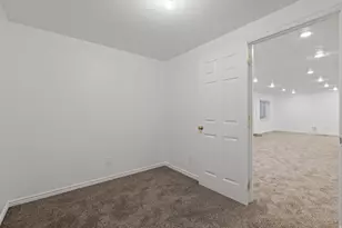 7344 S Regal Hill Dr, West Jordan, UT 84081 - Photo 27