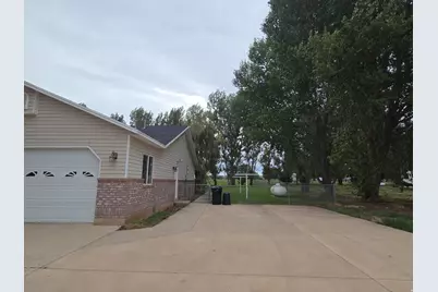 1045 N 2700 W, Roosevelt, UT 84066 - Photo 3