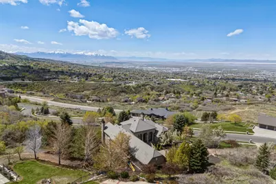 1714 Ridge Point Dr E, Bountiful, UT 84010 - Photo 9