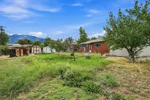9855 S Sunflower Ln E, Sandy, UT 84094 - Photo 29