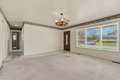 9855 S Sunflower Ln E, Sandy, UT 84094 - Photo 11