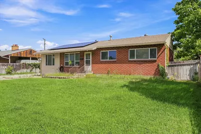 9855 S Sunflower Ln E, Sandy, UT 84094 - Photo 3