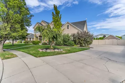 188 E Centennial Cv, Lehi, UT 84043 - Photo 5