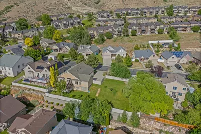 10479 Colonial Dr, Cedar Hills, UT 84062 - Photo 29
