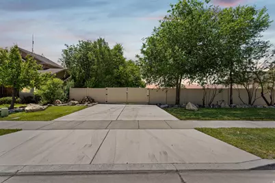 10479 Colonial Dr, Cedar Hills, UT 84062 - Photo 11