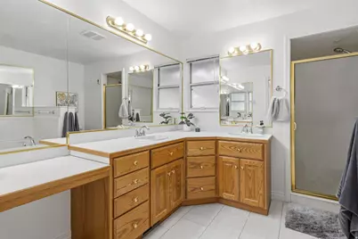 1042 E Center St, Orem, UT 84097 - Photo 11