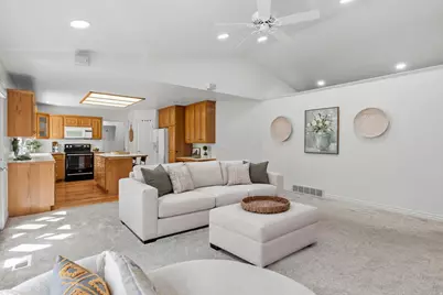 1042 E Center St, Orem, UT 84097 - Photo 5
