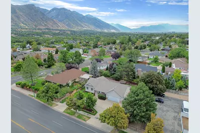 1042 E Center St, Orem, UT 84097 - Photo 35