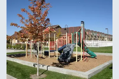 1008 N Shepard Creek Pkwy #9, Farmington, UT 84025 - Photo 35