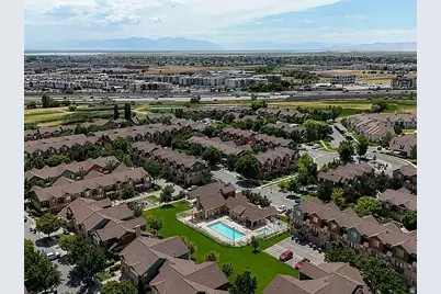 1008 N Shepard Creek Pkwy #9, Farmington, UT 84025 - Photo 43
