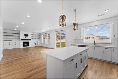 1312 E 425 S, Hyrum, UT 84319 - Photo 9