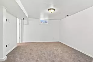 846 N Nocturne Dr W, Salt Lake City, UT 84116 - Photo 15