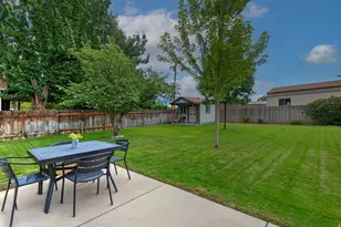 236 E Ashbrook Circle, Midvale, UT 84047 - Photo 5