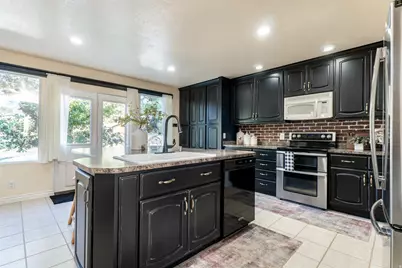 10162 S Solstice View Dr W, Copperton, UT 84006 - Photo 11