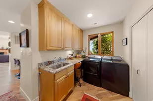 1215 N Tuweap Dr, Ivins, UT 84738 - Photo 27