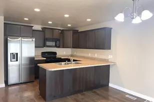2581 W Cottonwood Dr, Lehi, UT 84043 - Photo 9