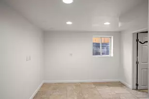 2274 E 900 S, Salt Lake City, UT 84108 - Photo 17