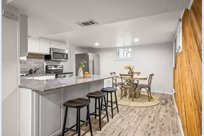 2274 E 900 S, Salt Lake City, UT 84108 - Photo 13