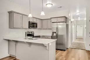 563 N 360 W, Vineyard, UT 84059 - Photo 3