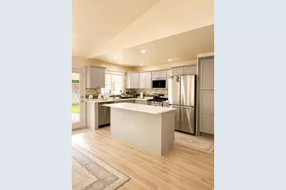 8672 S McGinnis Ln, West Jordan, UT 84081 - Photo 3