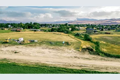 180 W 200 N #19, Newton, UT 84327 - Photo 1