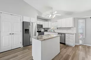 42 Country Bend Rd, Farmington, UT 84025 - Photo 5