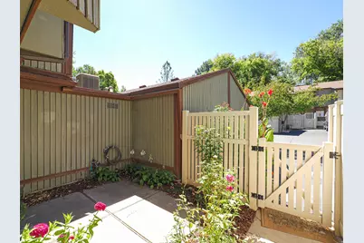 5477 S Willow Ln, Murray, UT 84107 - Photo 5
