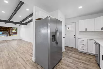 933 W 2300 N, Clinton, UT 84015 - Photo 9