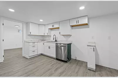 933 W 2300 N, Clinton, UT 84015 - Photo 25